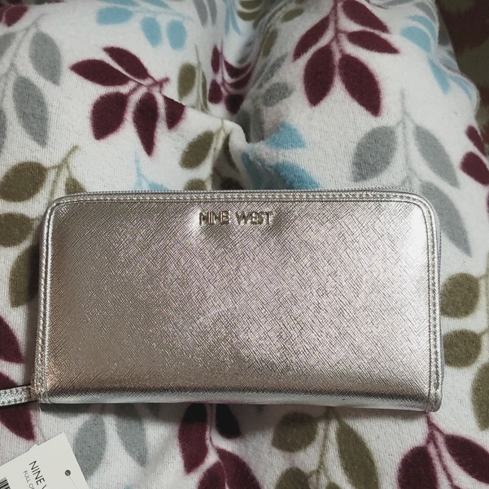 NWT Nine West Wallet